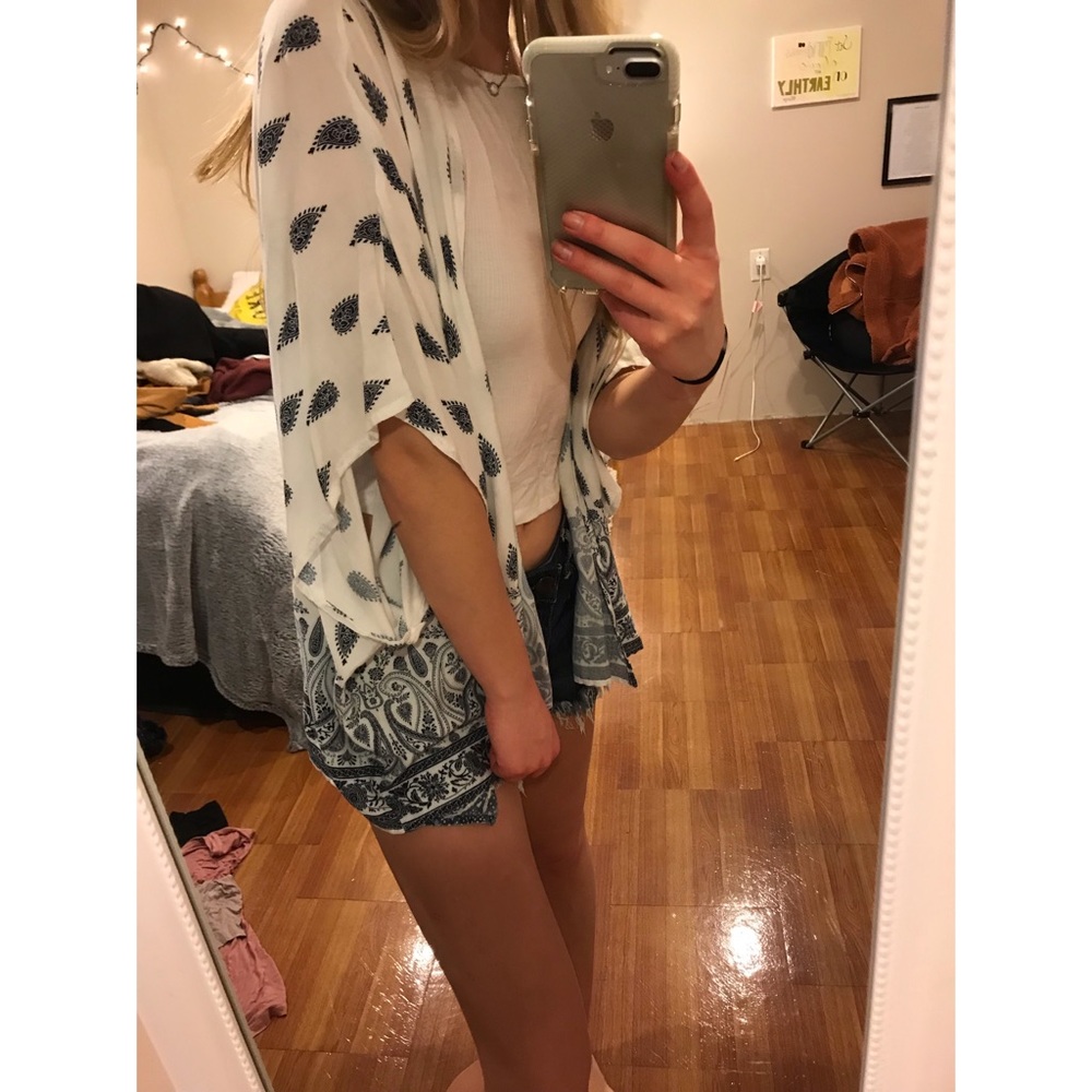 White & Blue Kimono